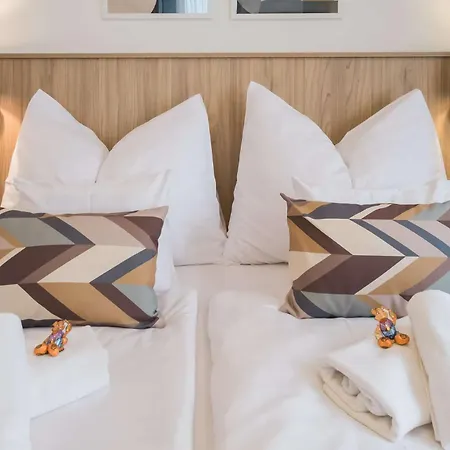 Emmy Haz * Badacsonytomaj